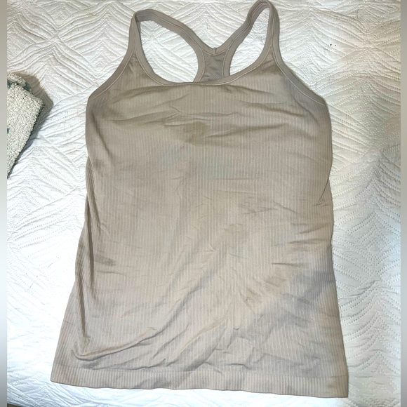 Lululemon tank - Picture 2 of 4